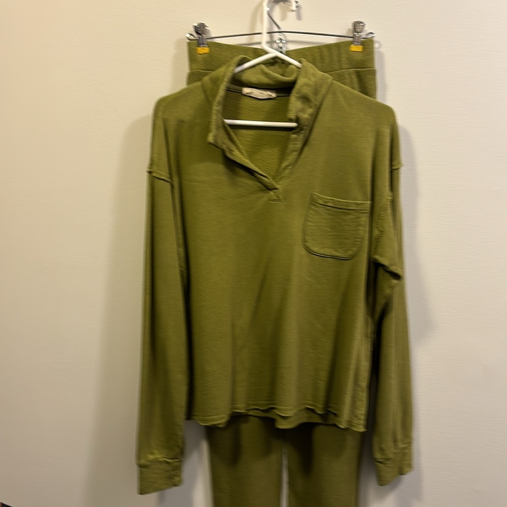 Backbeat sweat suit
